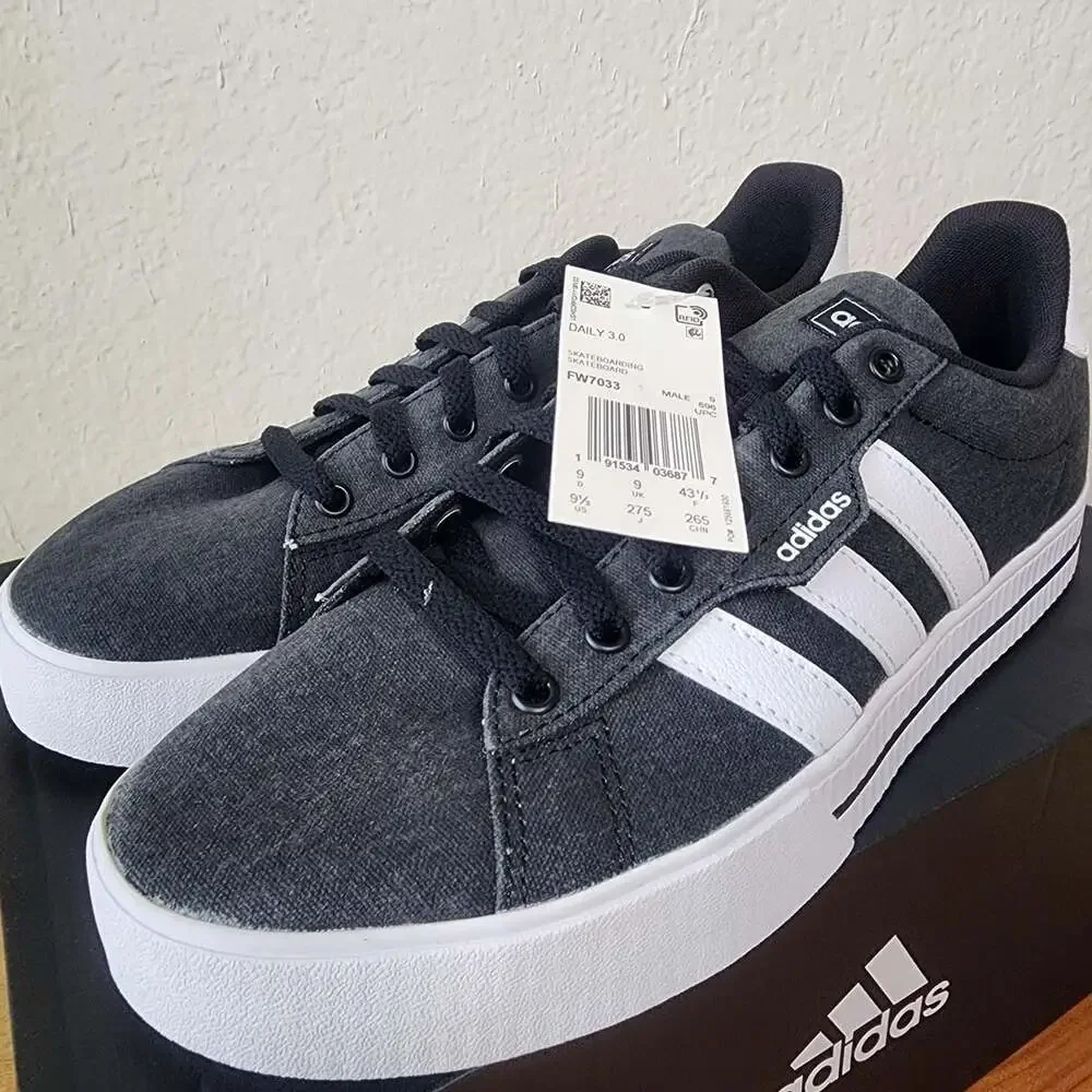 Adidas Daily 3.0 Shoes Mens Size 9.5 Gray White Skateboarding Sneakers FW7033
